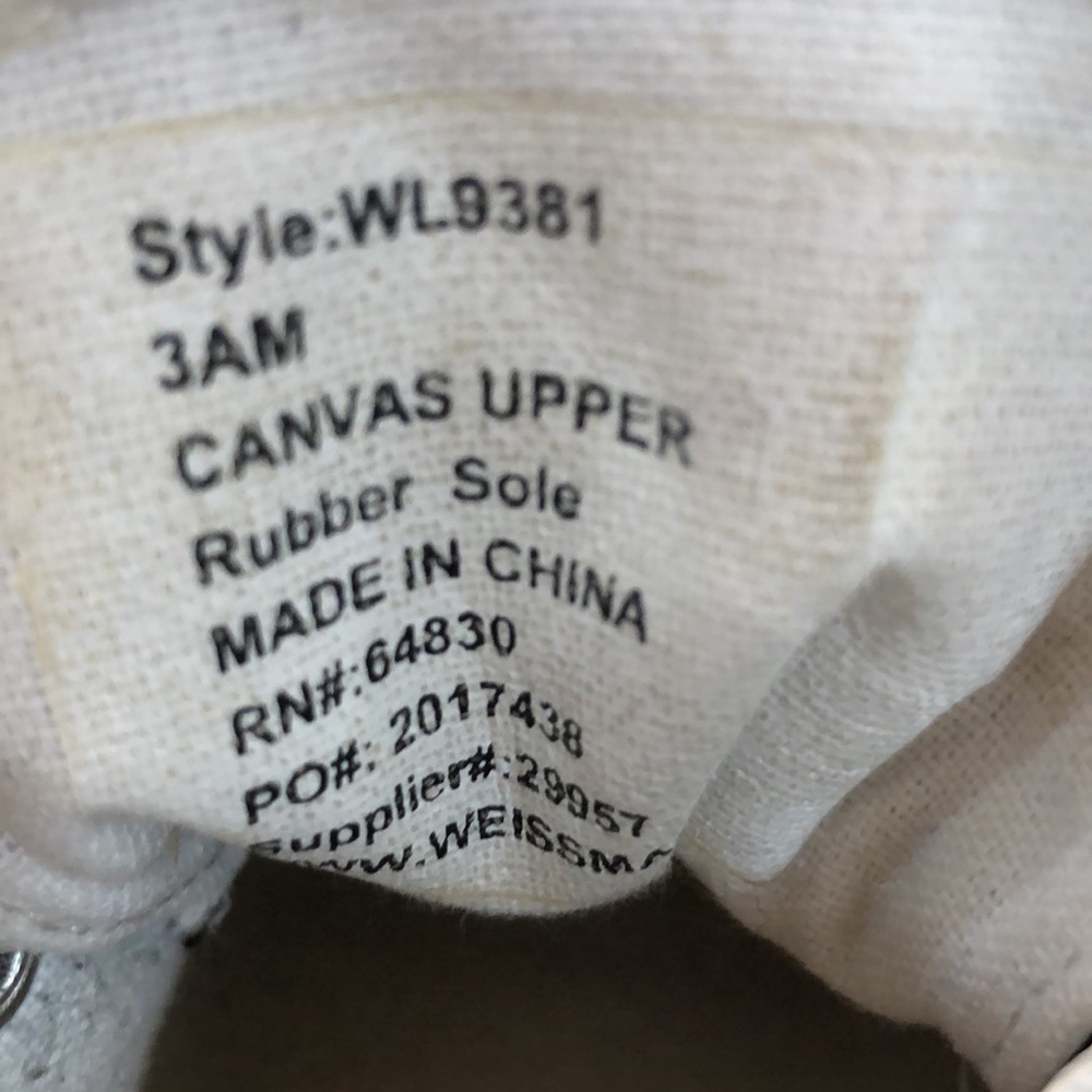 Girls size 3 canvas shoes. Only worn inside a limited number of times for dance. - Picture 6 of 7